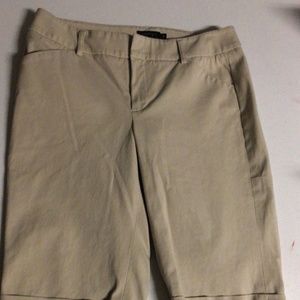 Womyn ‘The Knight of The Knee” Cuffed Casual Short